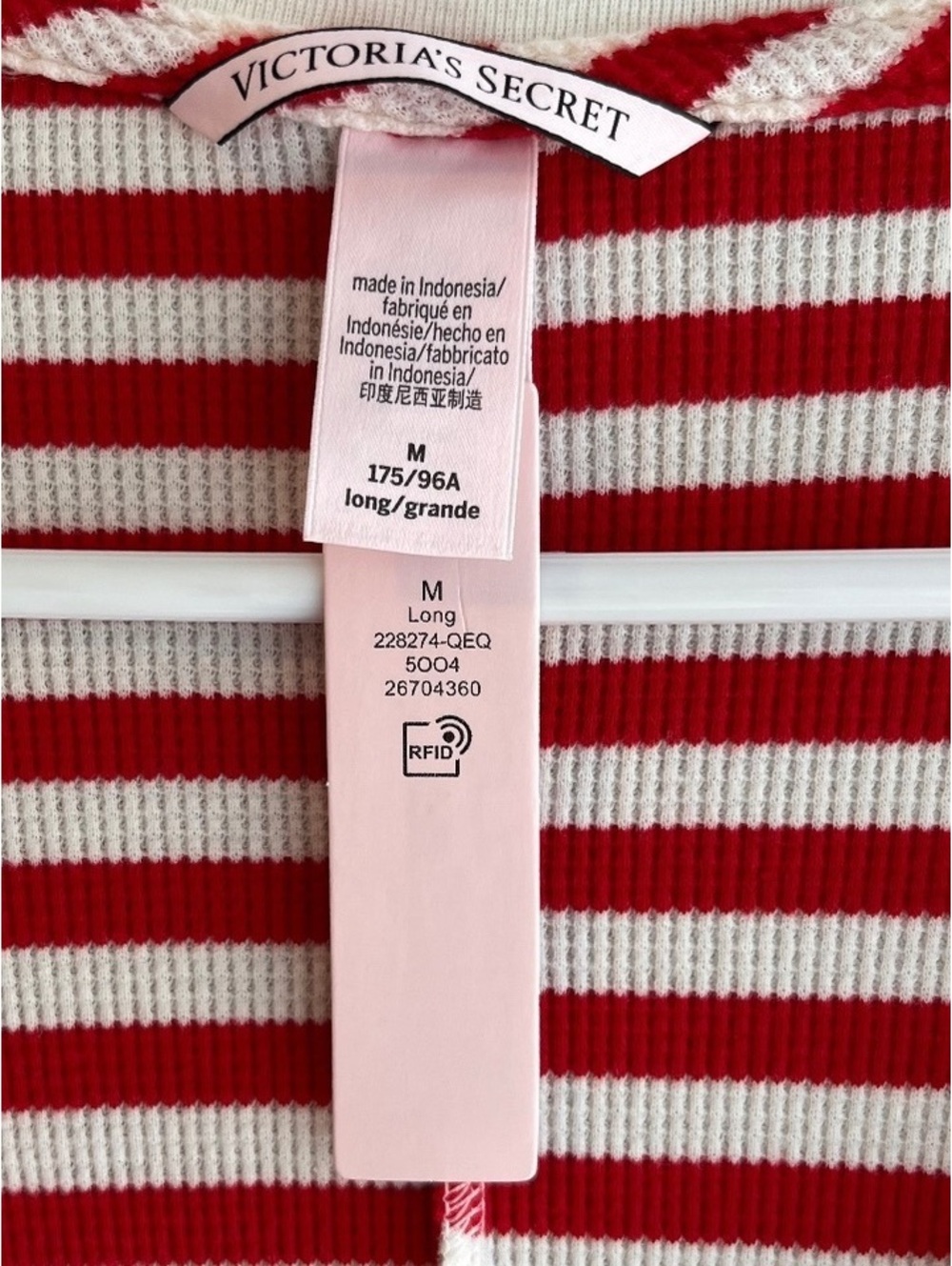 Victoria’s Secret NWT Red White Striped Holiday Holiday - Picture 7 of 10